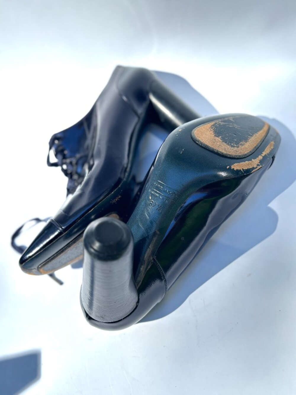 Marc Jacobs Navy Women's Shoes Size 7.5 Round Heel 4 Inches. EXCELLENT CONDITION - Picture 8 of 13